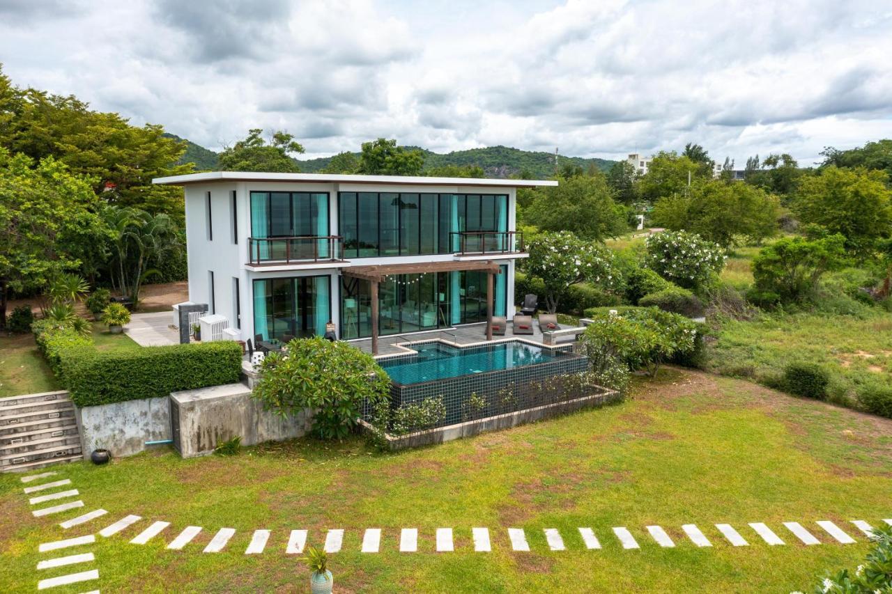 Beachfront Modern 4 Bedroom Pool Villa - Rv 후아 힌 외부 사진