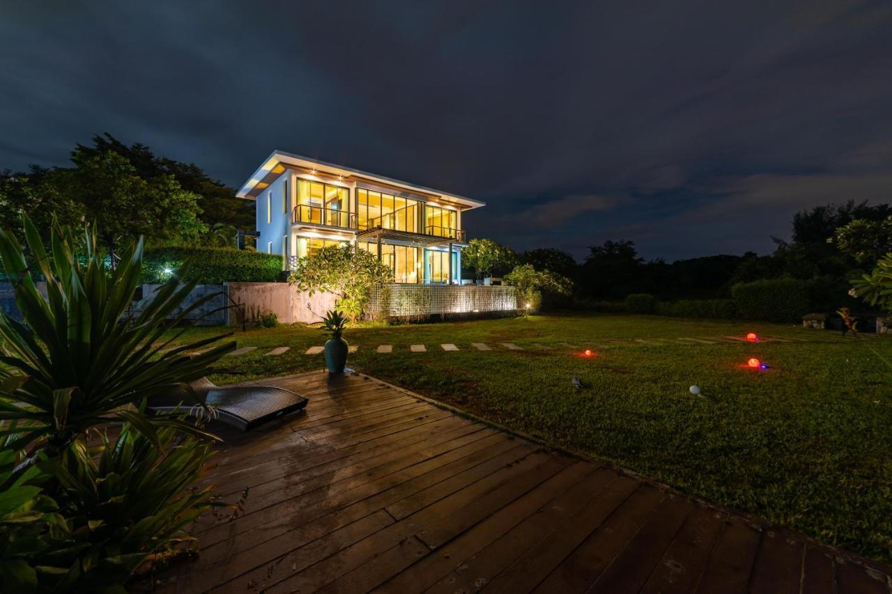Beachfront Modern 4 Bedroom Pool Villa - Rv 후아 힌 외부 사진