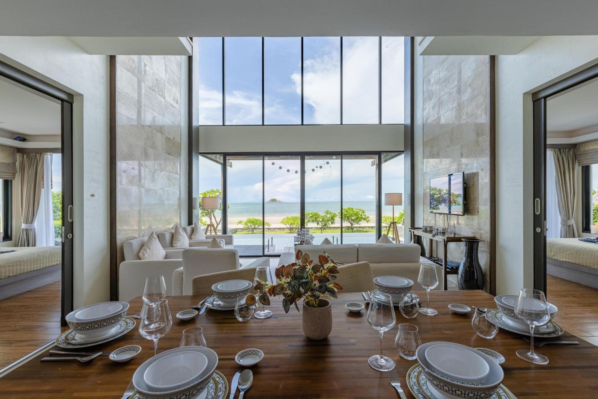 Beachfront Modern 4 Bedroom Pool Villa - Rv 후아 힌 외부 사진