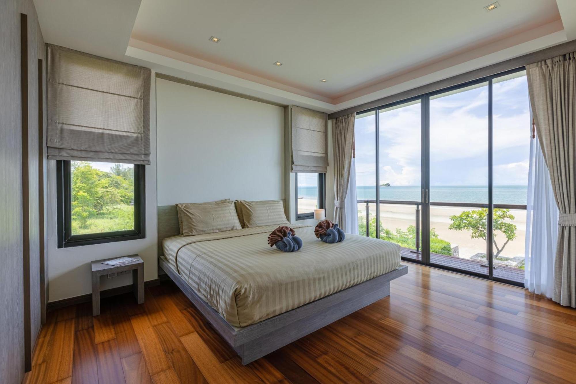 Beachfront Modern 4 Bedroom Pool Villa - Rv 후아 힌 외부 사진