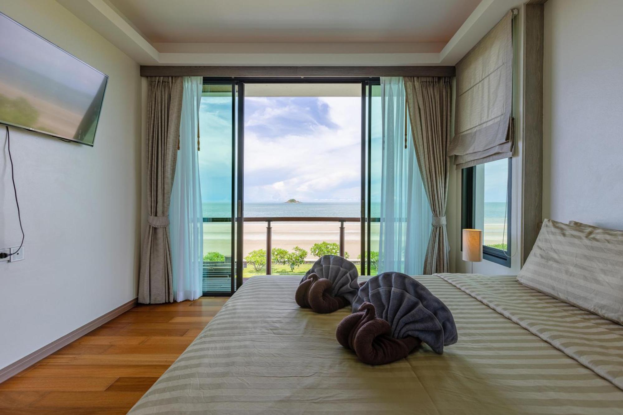 Beachfront Modern 4 Bedroom Pool Villa - Rv 후아 힌 외부 사진