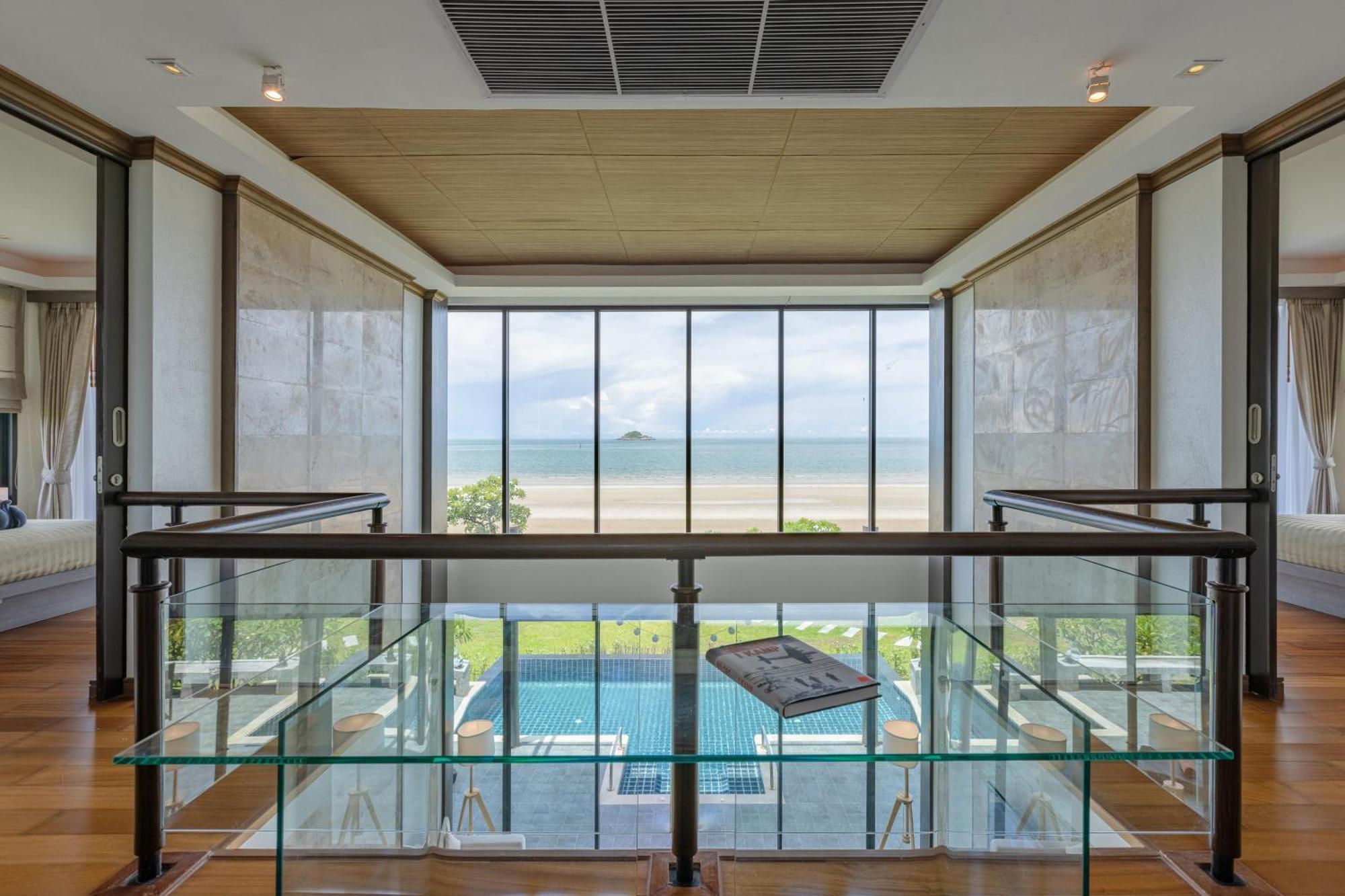 Beachfront Modern 4 Bedroom Pool Villa - Rv 후아 힌 외부 사진