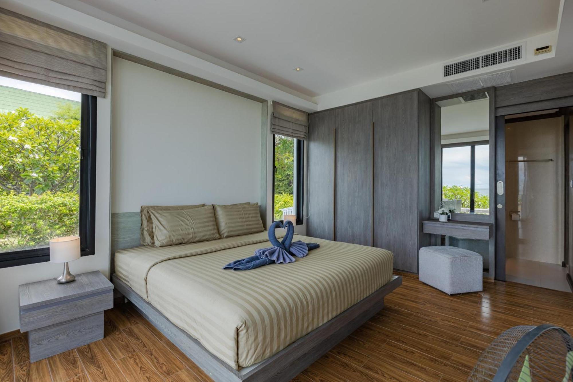 Beachfront Modern 4 Bedroom Pool Villa - Rv 후아 힌 외부 사진