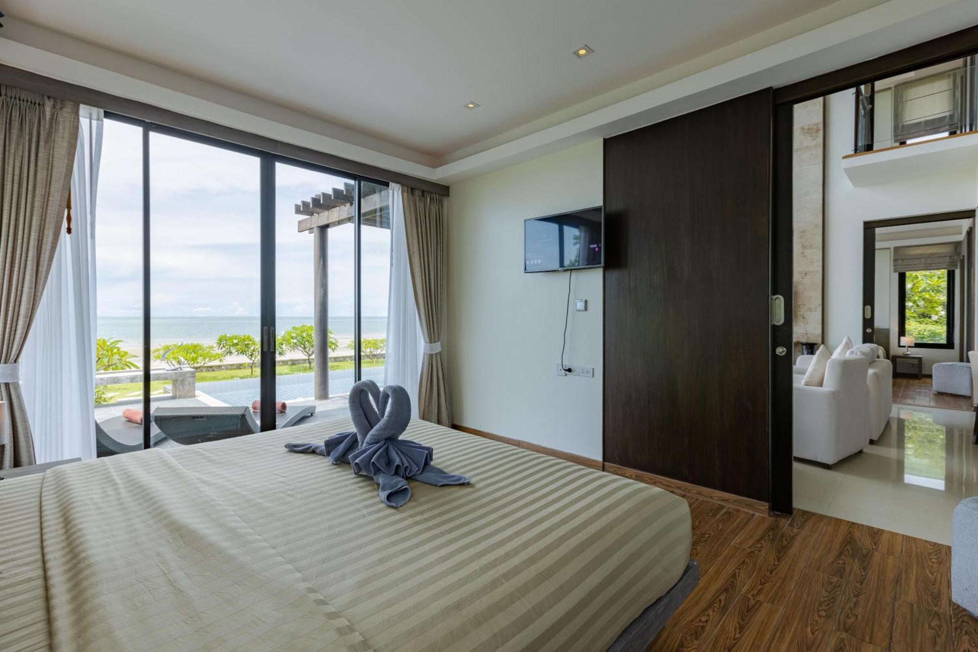 Beachfront Modern 4 Bedroom Pool Villa - Rv 후아 힌 외부 사진