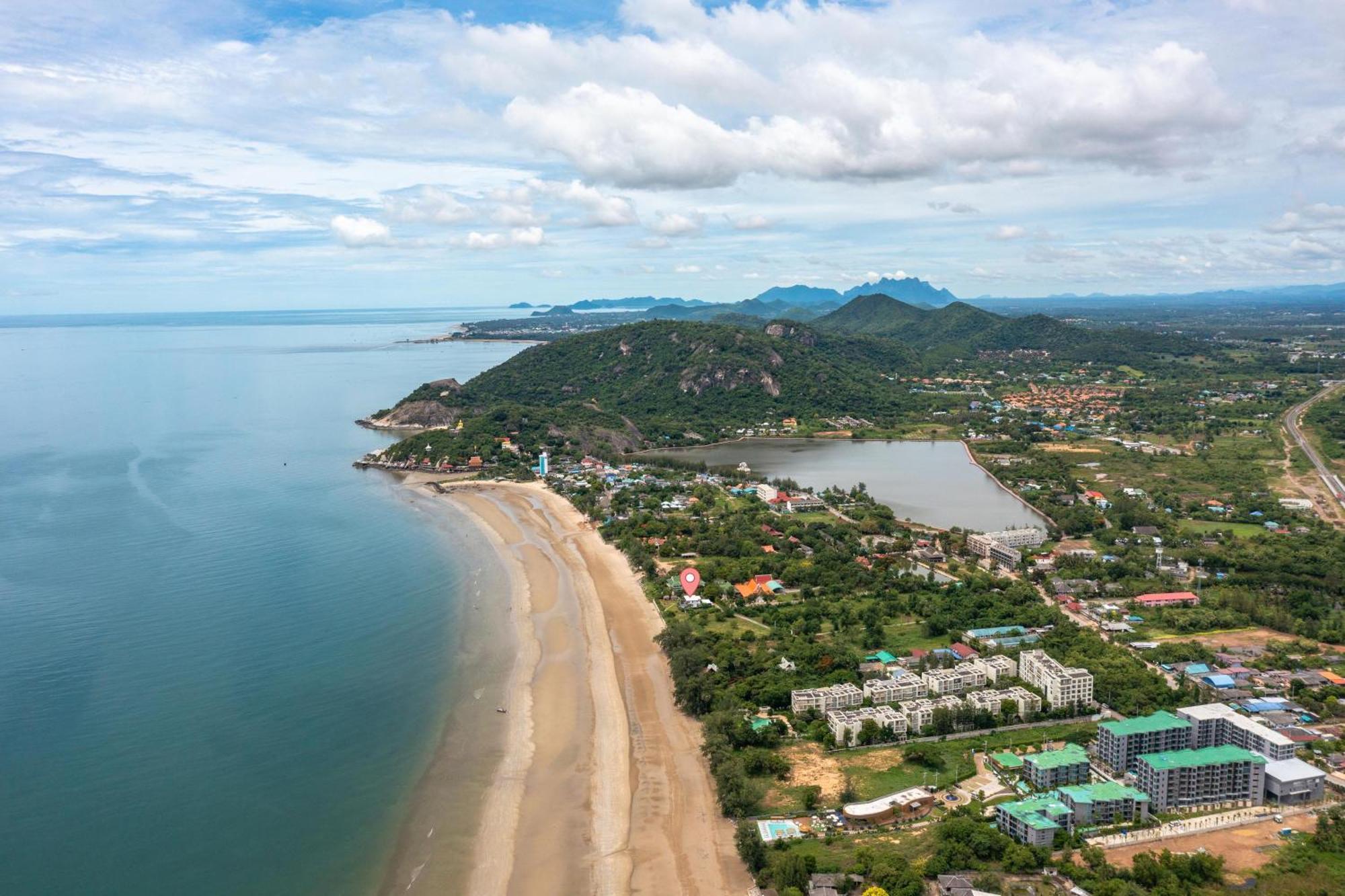Beachfront Modern 4 Bedroom Pool Villa - Rv 후아 힌 외부 사진