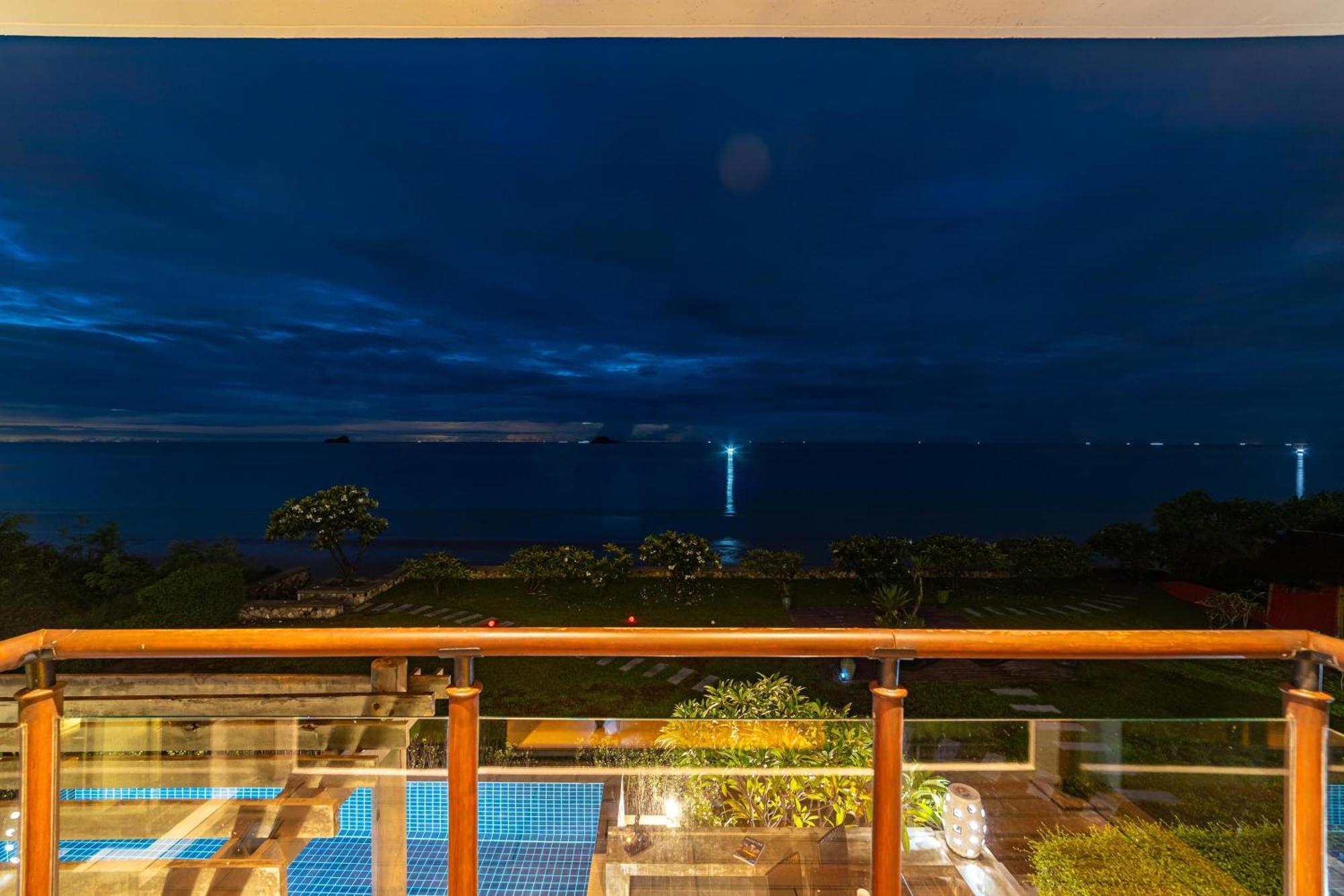 Beachfront Modern 4 Bedroom Pool Villa - Rv 후아 힌 외부 사진